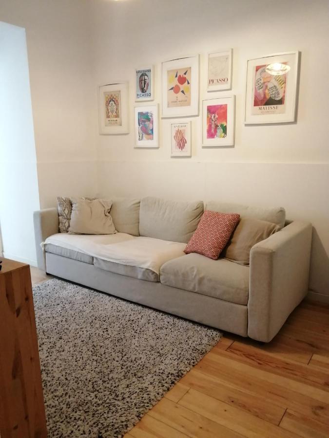 Apartamento Encantador Com Patio Lisbon Exterior photo